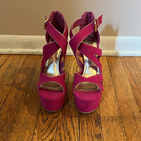 Pink wedge sandal - Picture 2 of 3